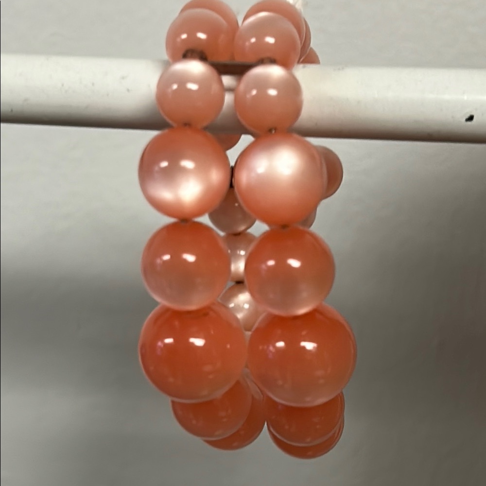 🛍️ Elegant Pink Beaded Bracelet